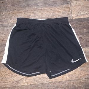 nike shorts size small